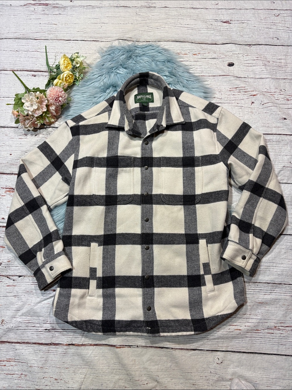American Eagle Plaid Check Buffalo Black Cream Shirt Jacket Shacket Tall Fit